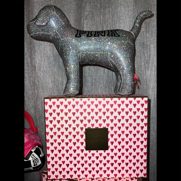 ♥️NWT VICTORIA’S SECRET BOX♥️ - Picture 2 of 12